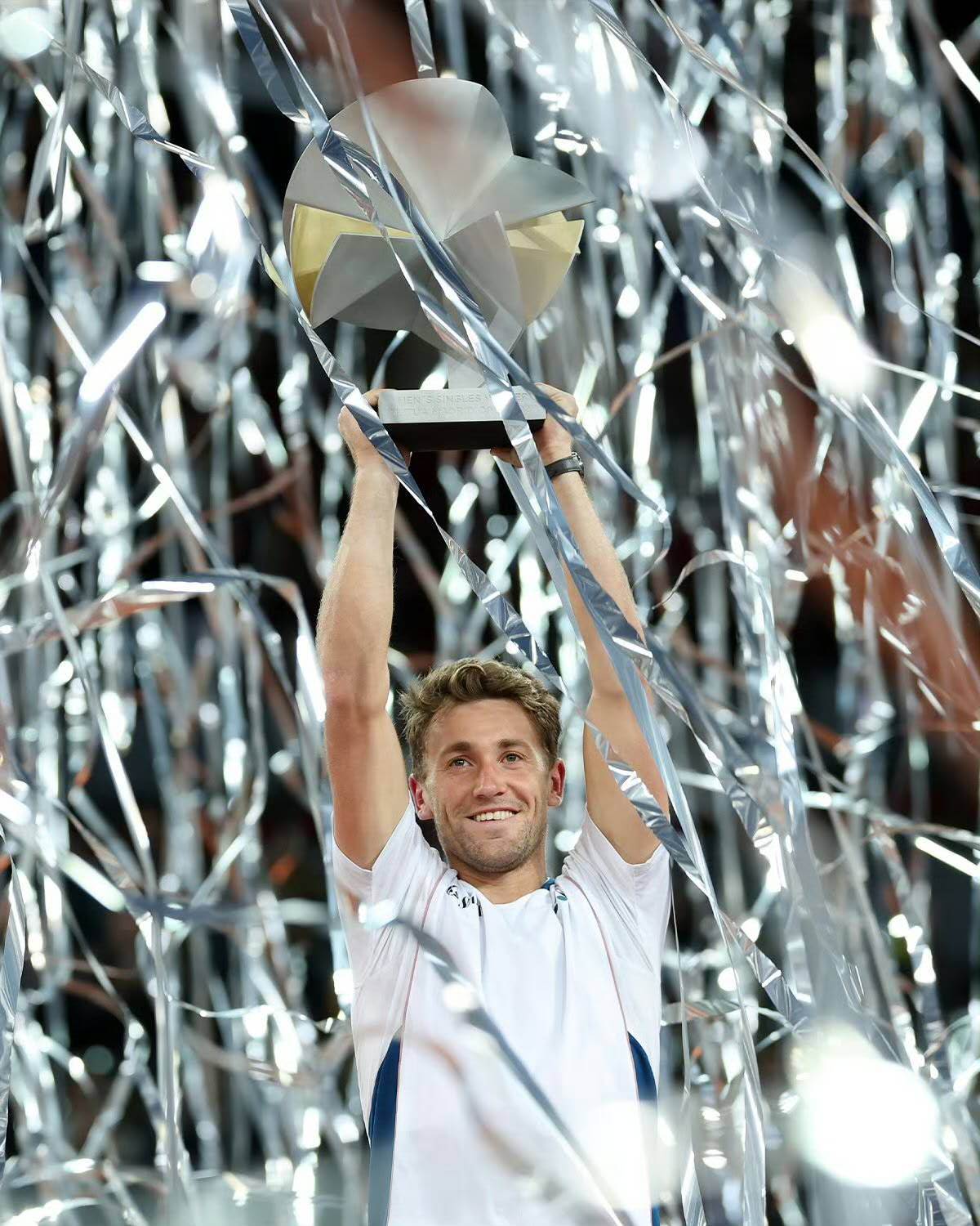 美网完胜温网,鲁德点燃赛场 美网完胜温网,鲁德点燃赛场