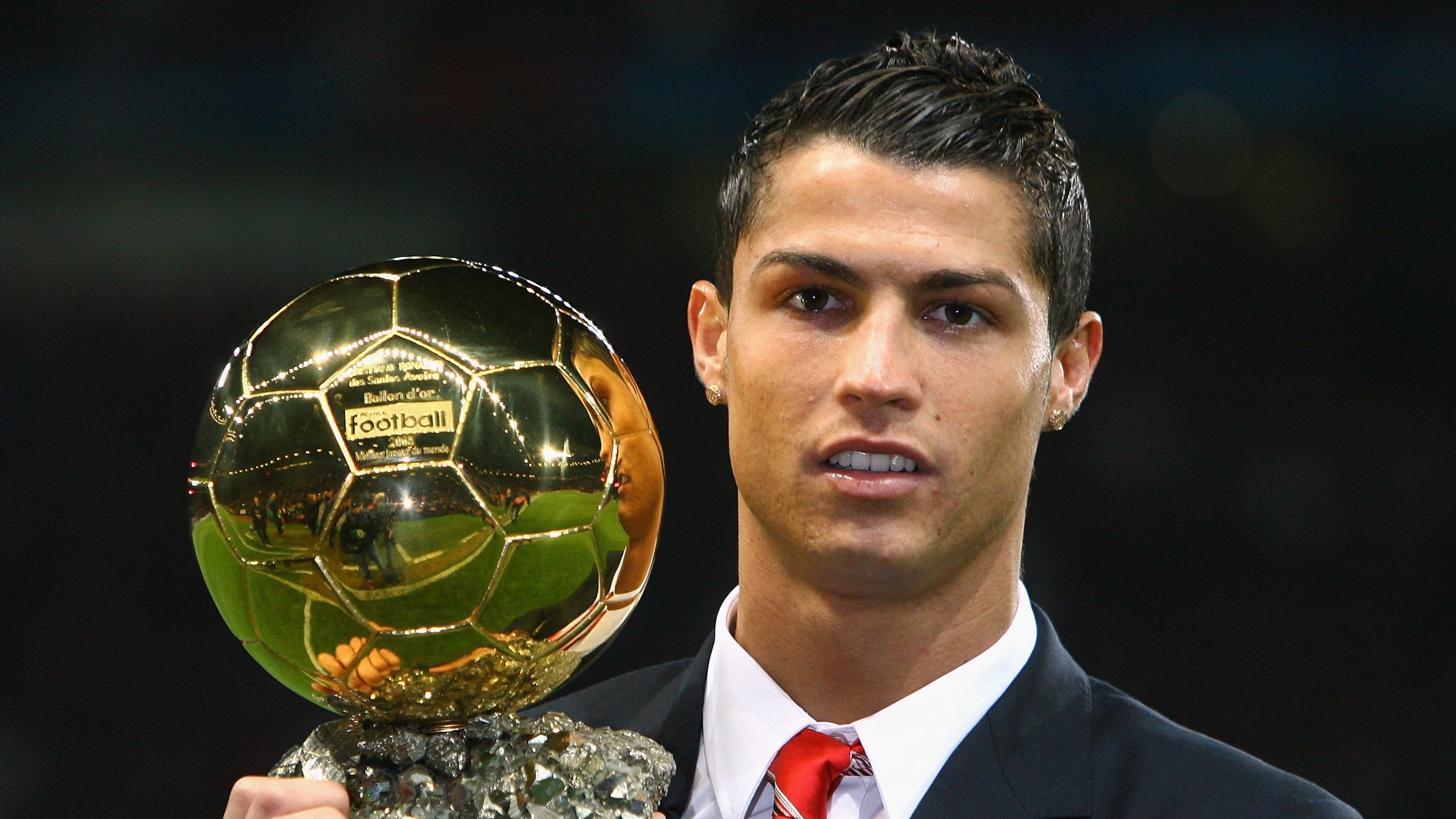 南美热土上的欧洲艺术，本泽马独舞照亮巴拉圭对阵西班牙之夜