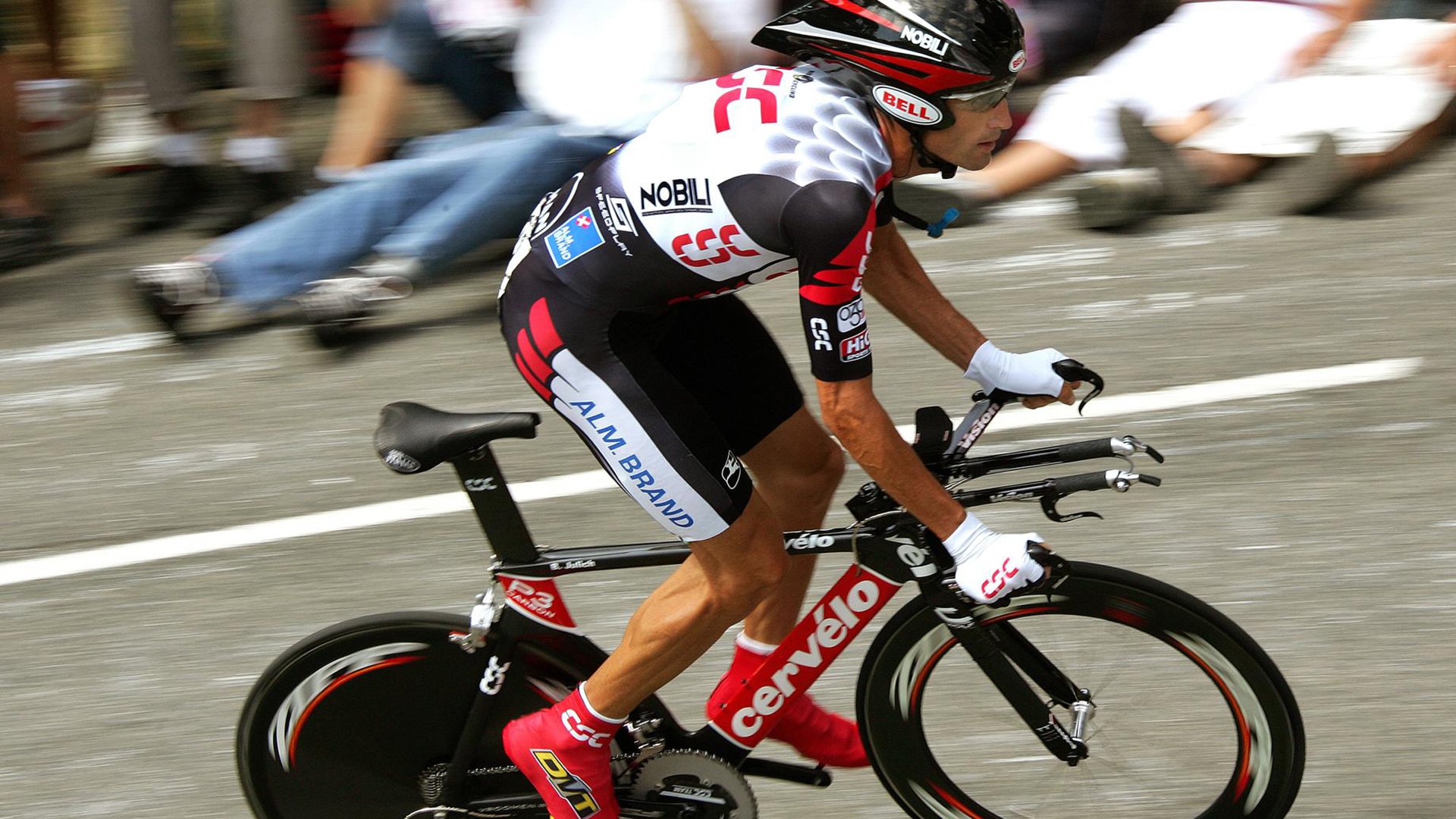 绝境雄鹿的逆袭之战，王哲林高光时刻点燃翻盘奇迹